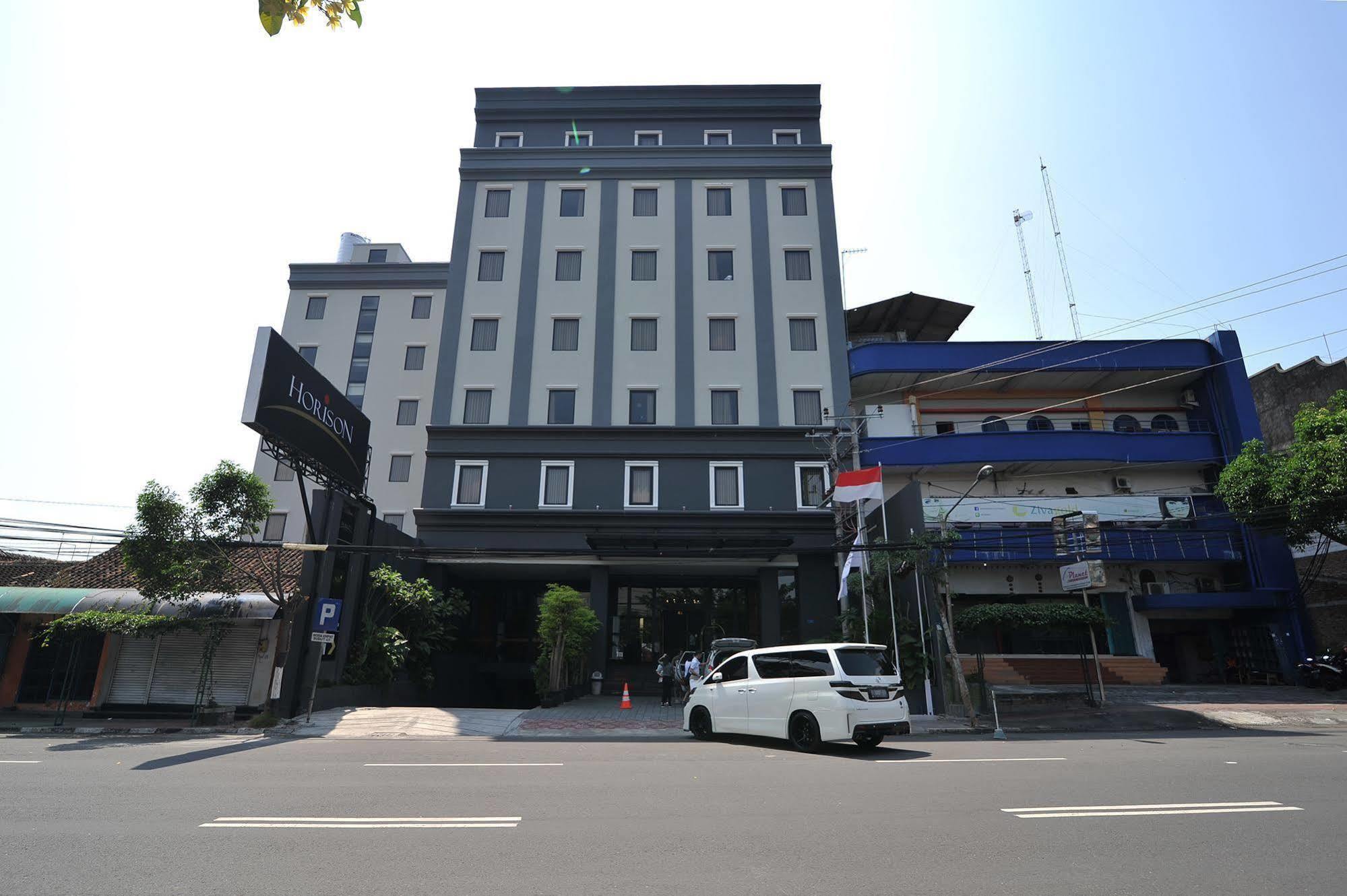 Grand Kangen Hotel Urip Sumoharjo Yogyakarta Exterior foto
